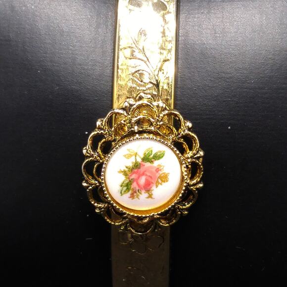 Vintage Floral Porcelain Hinged Bracelet, Repousse Gold Plated, 1950s - Picture 9 of 10